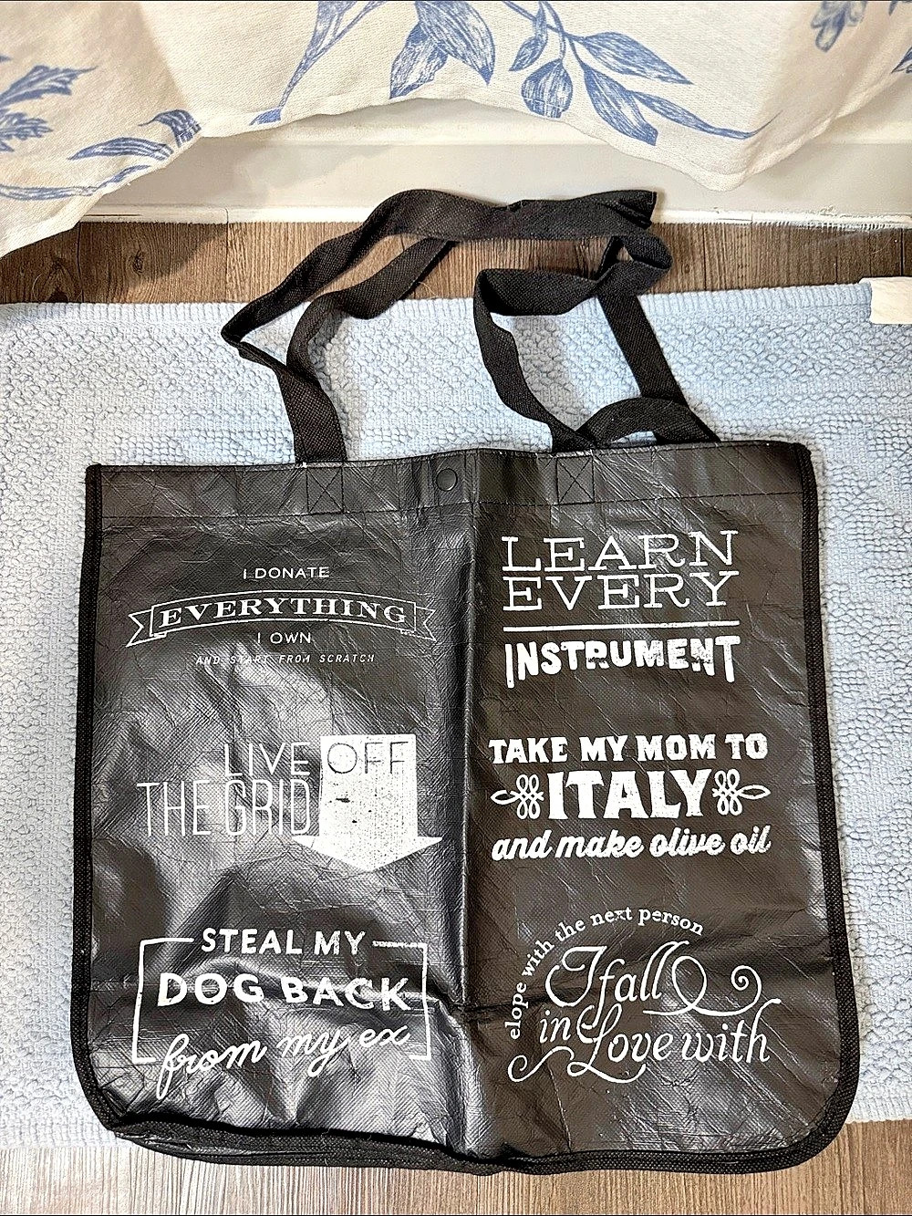 Lululemon Black Graphic Tote